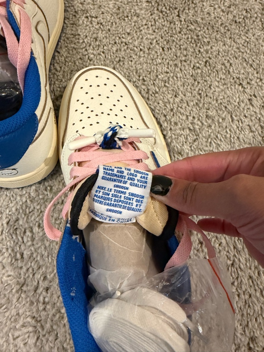 SOLD!! Travis Scott Jordan 1 White & Blue Low-Cut Athletic Socks - Picture 5 of 6